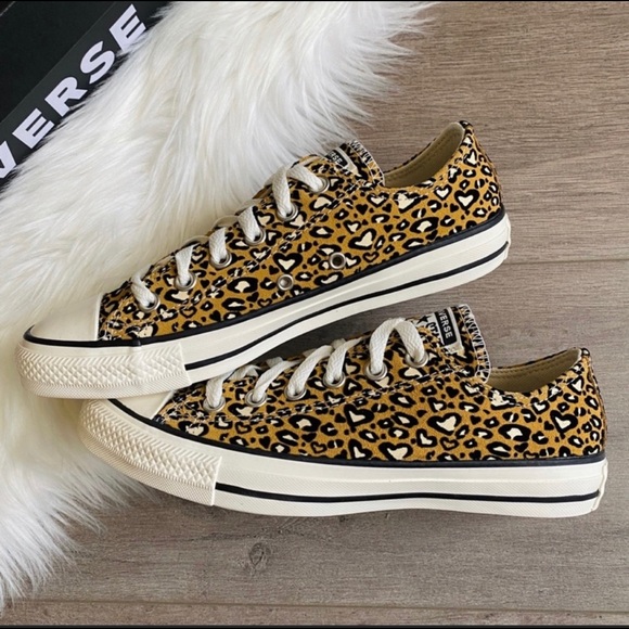 NWT Converse Leopard Heart Chuck Taylor All Star - Picture 8 of 9